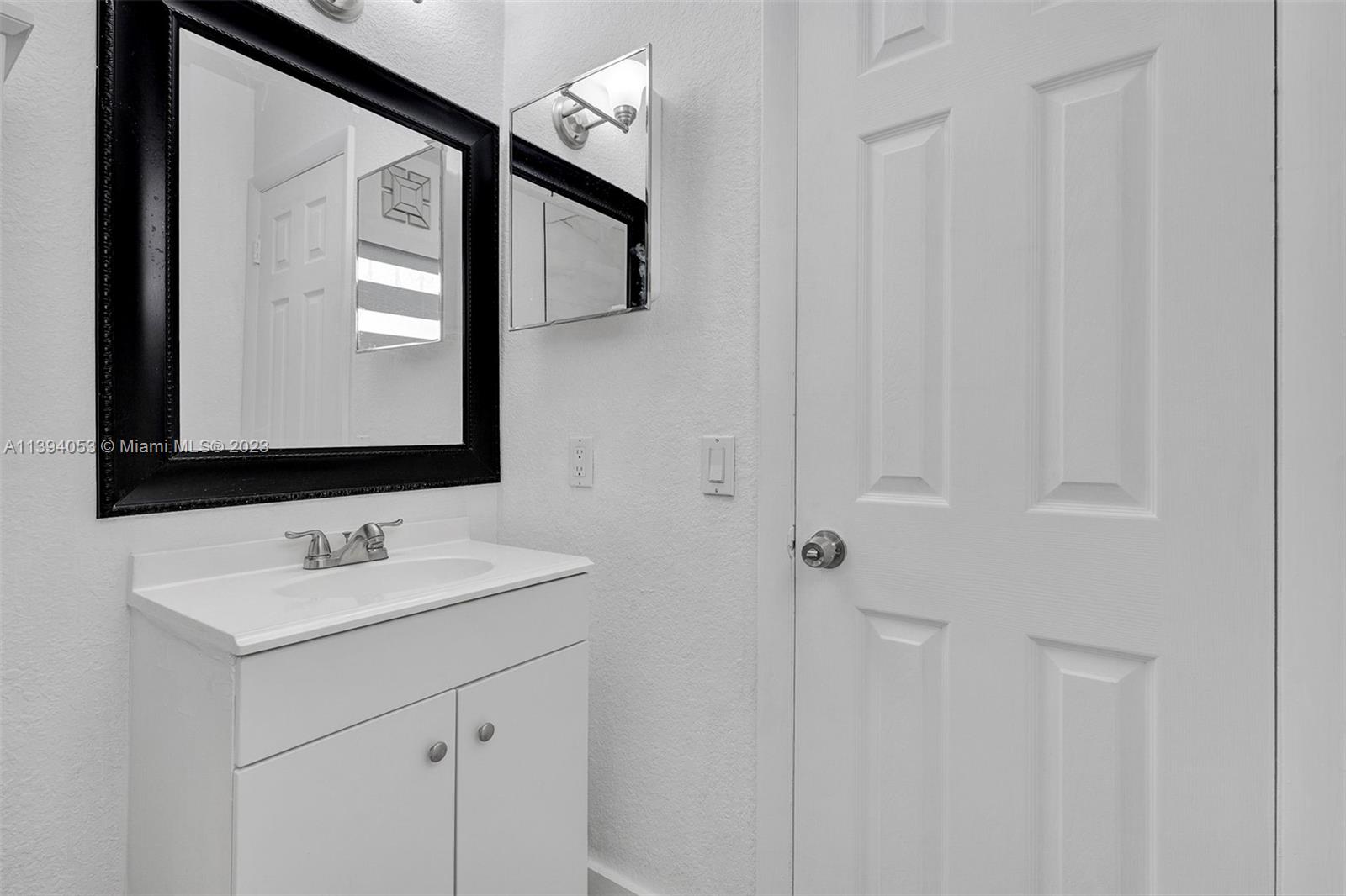 PRINCETONIAN WEST - Residential