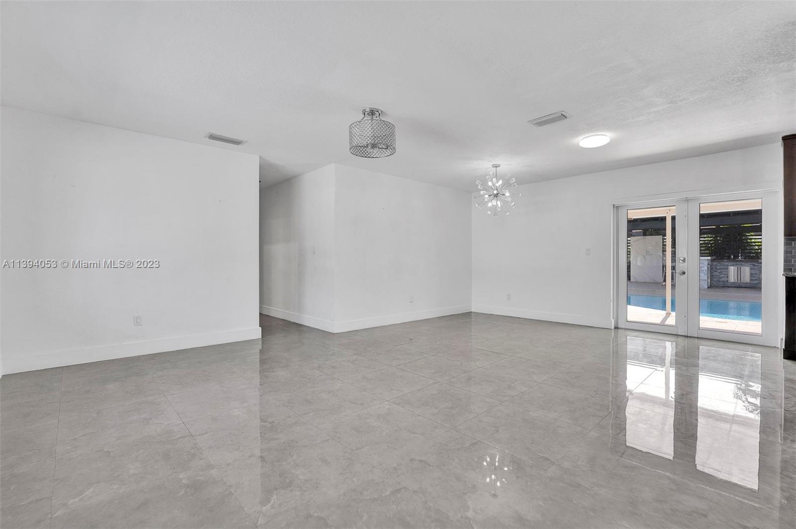 PRINCETONIAN WEST - Residential