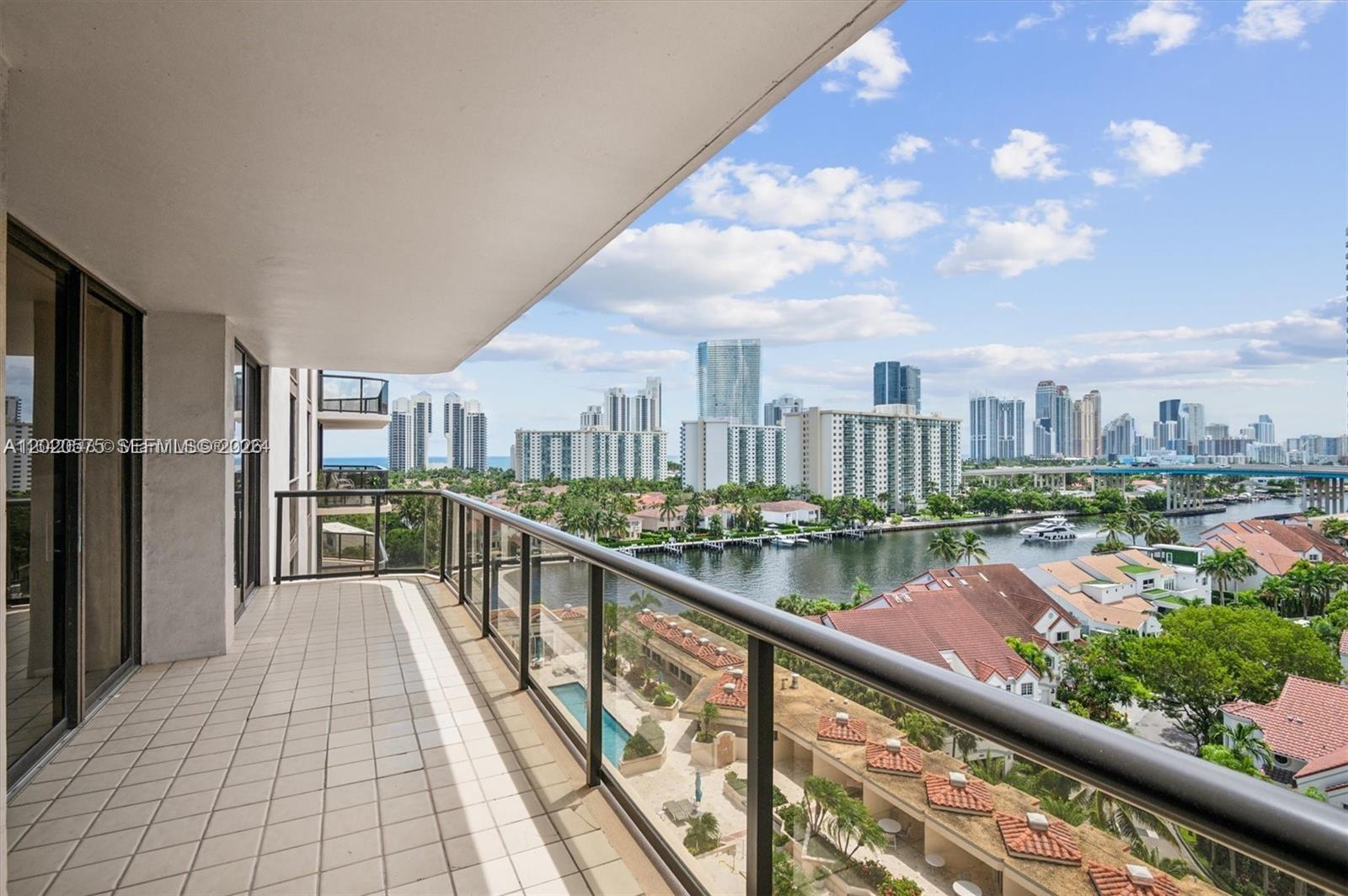 TURNBERRY ISLE SOUTH COND - Residential
