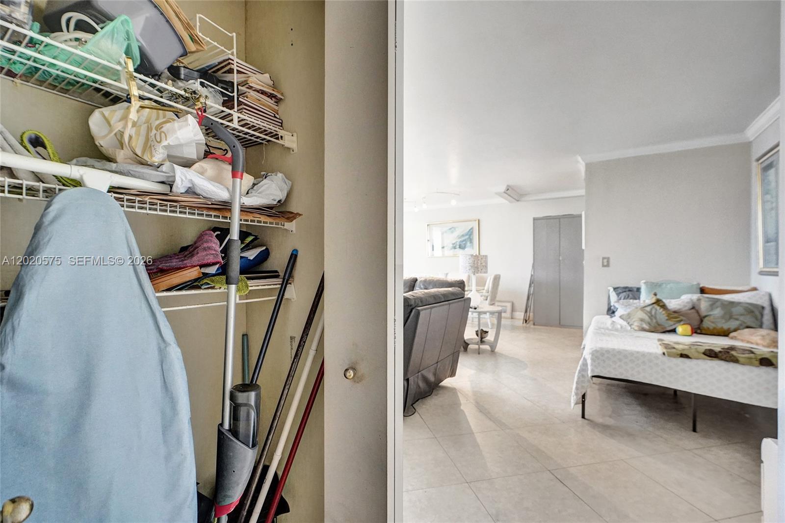 TURNBERRY ISLE SOUTH COND - Residential