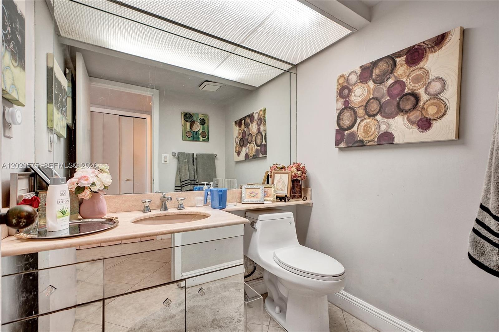 TURNBERRY ISLE SOUTH COND - Residential
