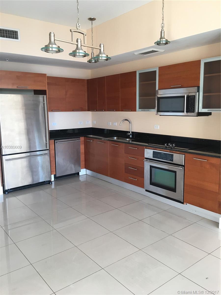 2 Midtown Miami Condominiums are located near Midtown shops,the Design and Art District by Downtown Miami. Unit features impact resistant glass windows, generous private terrace *Italian kitchen w/ Stainless Steel appliances, custom cabinetry, and stone counter tops *Contempary
light fixtures* Tiled throughout *Master bath w/stone flooring and design *24hr. security *Rooftop swimming pool overlooking Midtown * State of the art gym overlooking the bay, spa, sauna, steam room, and outdoor lounge.Internet service paid by tenant.