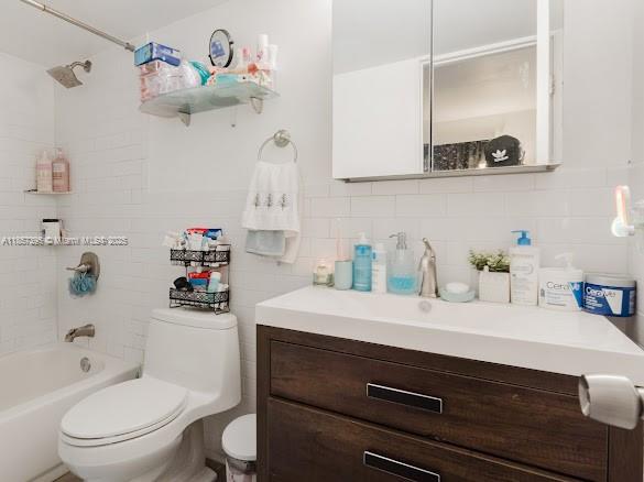 CASTLEWOOD - Residential Income