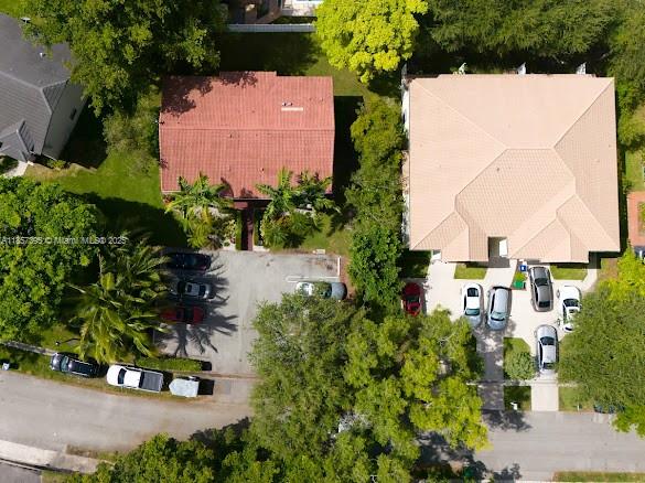 CASTLEWOOD - Residential Income