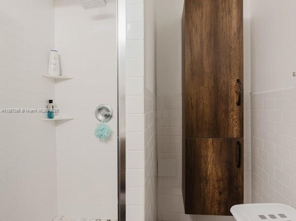 CASTLEWOOD - Residential Income