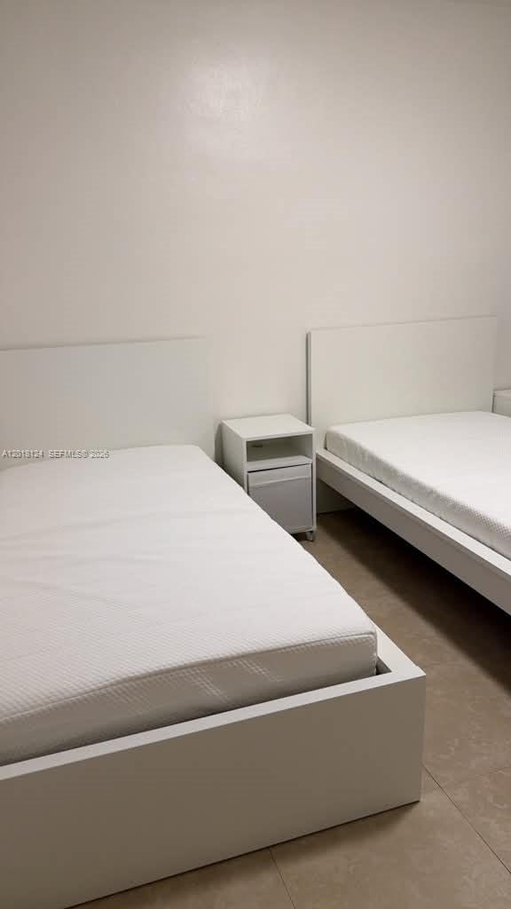 SUNRISE CLUB CONDO - Residential Lease