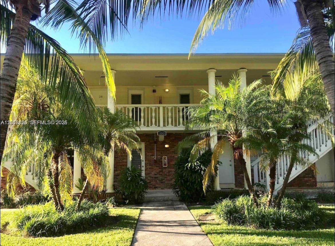 SUNRISE CLUB CONDO - Residential Lease