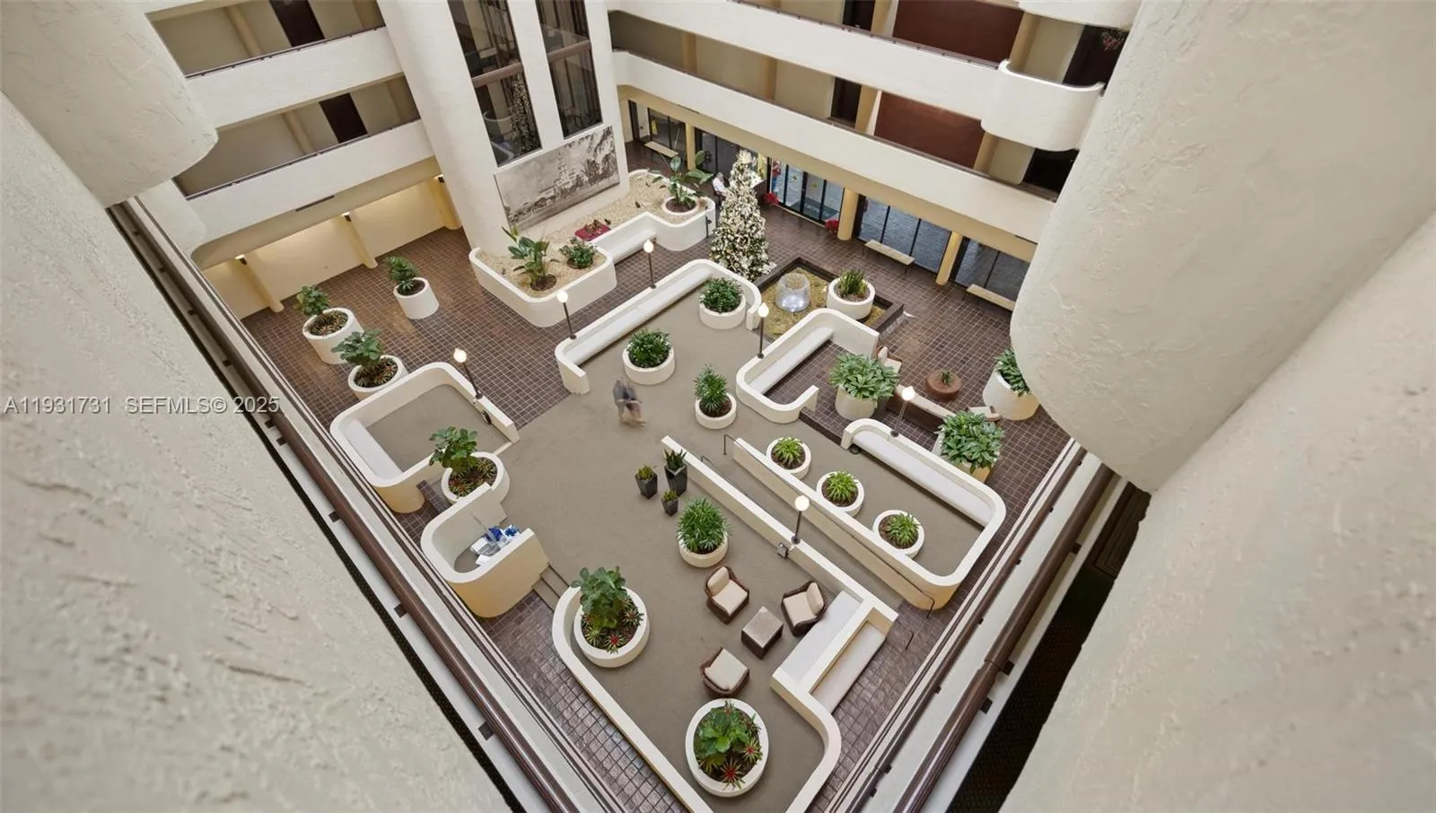 Coral Gables, Florida 33134, United States, 2 Bedrooms Bedrooms, ,2 BathroomsBathrooms,Residential,Active,256653