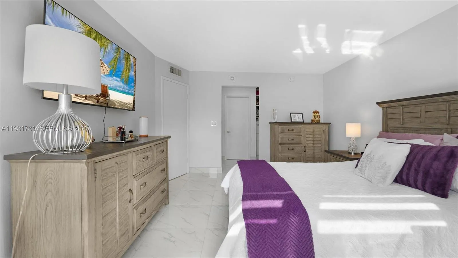 Coral Gables, Florida 33134, United States, 2 Bedrooms Bedrooms, ,2 BathroomsBathrooms,Residential,Active,256653