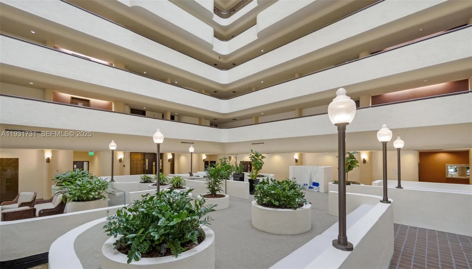 Coral Gables, Florida 33134, United States, 2 Bedrooms Bedrooms, ,2 BathroomsBathrooms,Residential,Active,256653