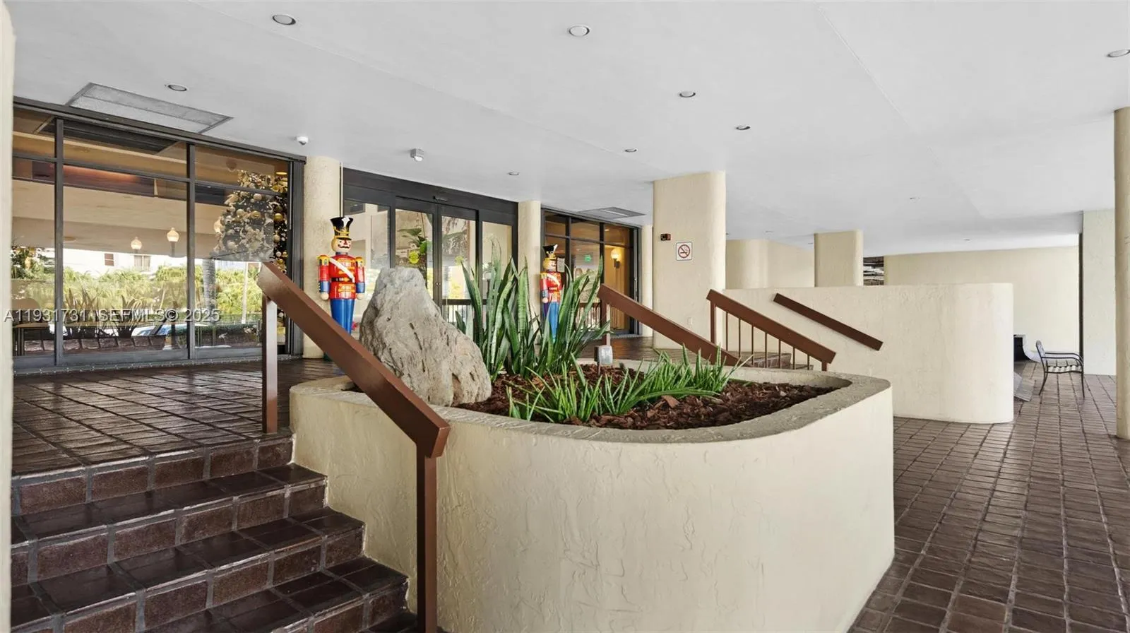 Coral Gables, Florida 33134, United States, 2 Bedrooms Bedrooms, ,2 BathroomsBathrooms,Residential,Active,256653