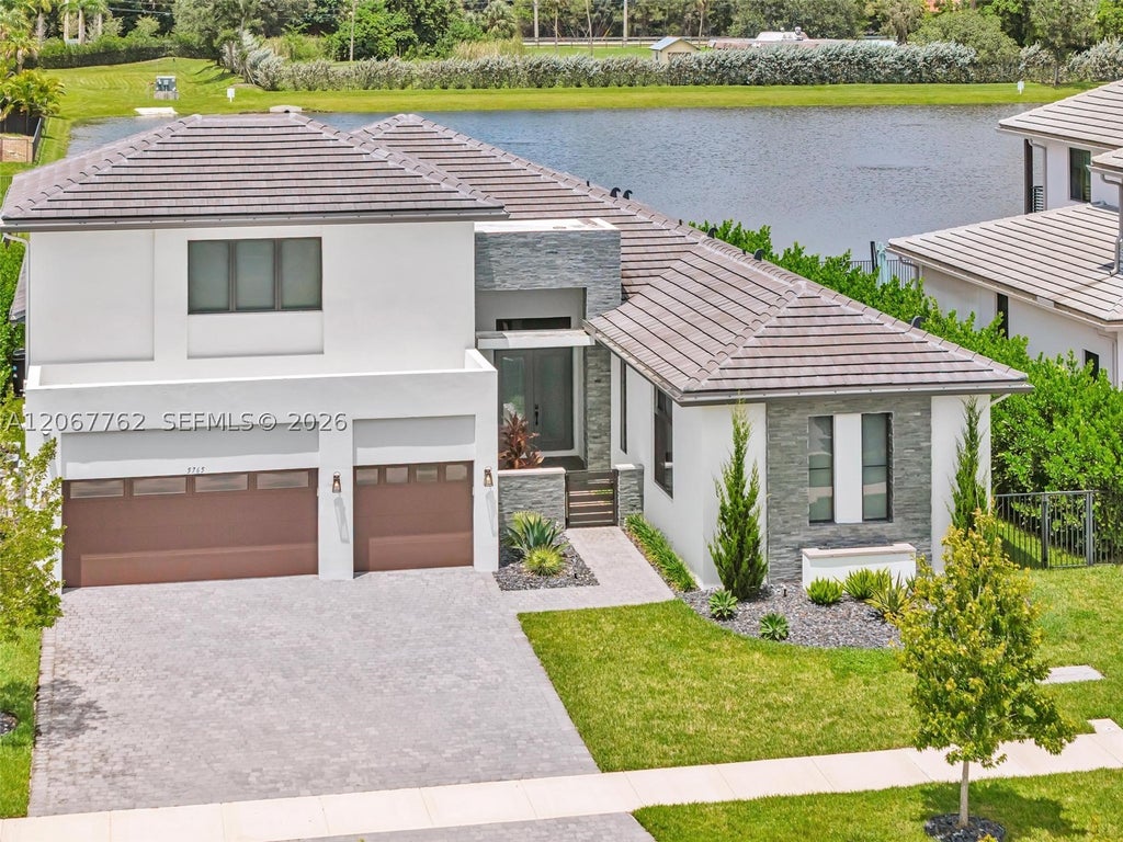 Photo of 5765 SW 104th Ter, Cooper City, FL 33328 (MLS # A12067762)