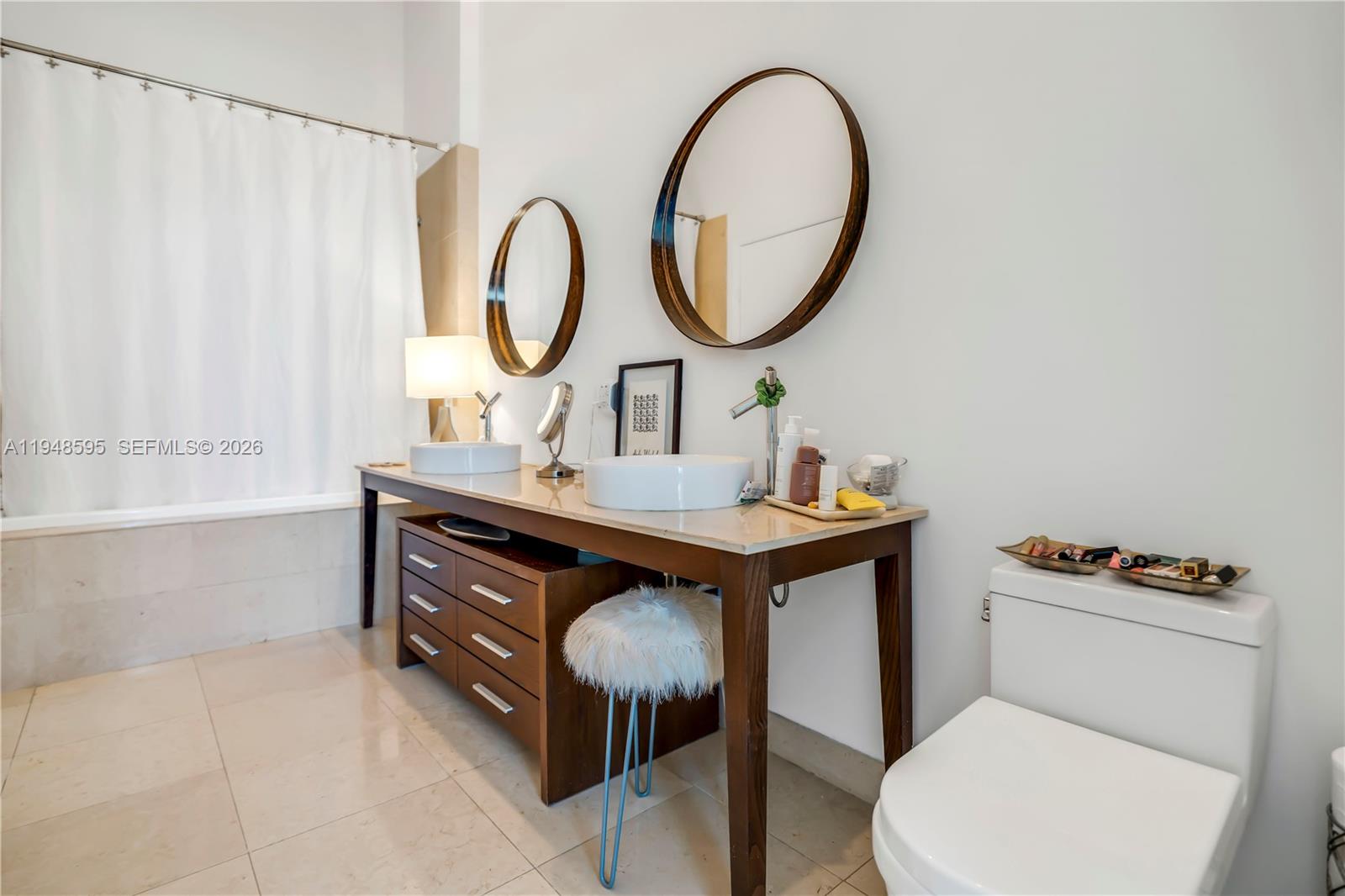 ICONBRICKELL CONDO NO 1 - Residential