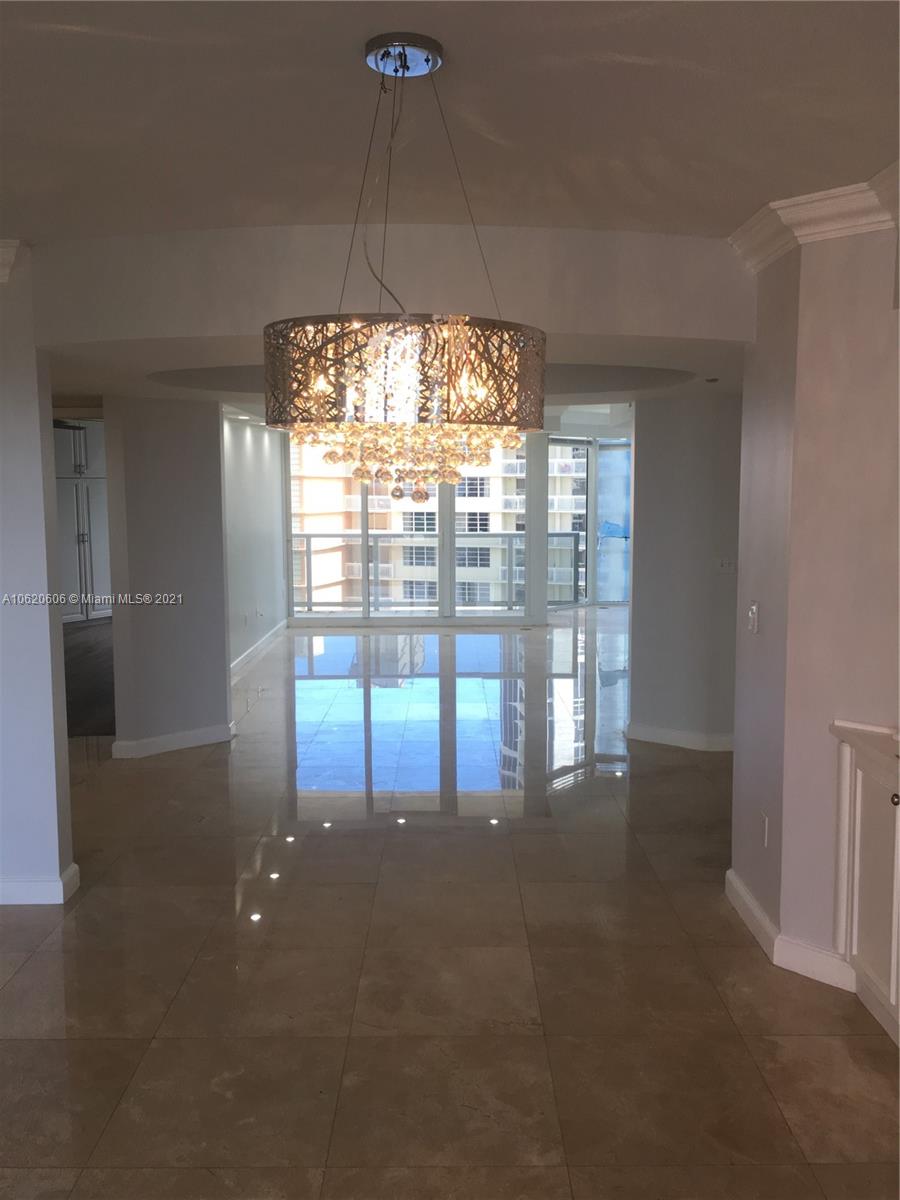 19333 Collins Ave 1109