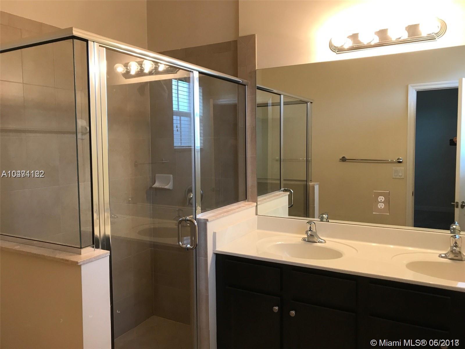 Kendall Commons - Residential Lease