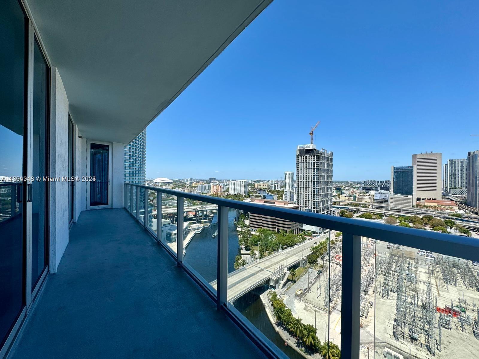 LATITUDE ON THE RIVER CON - Residential