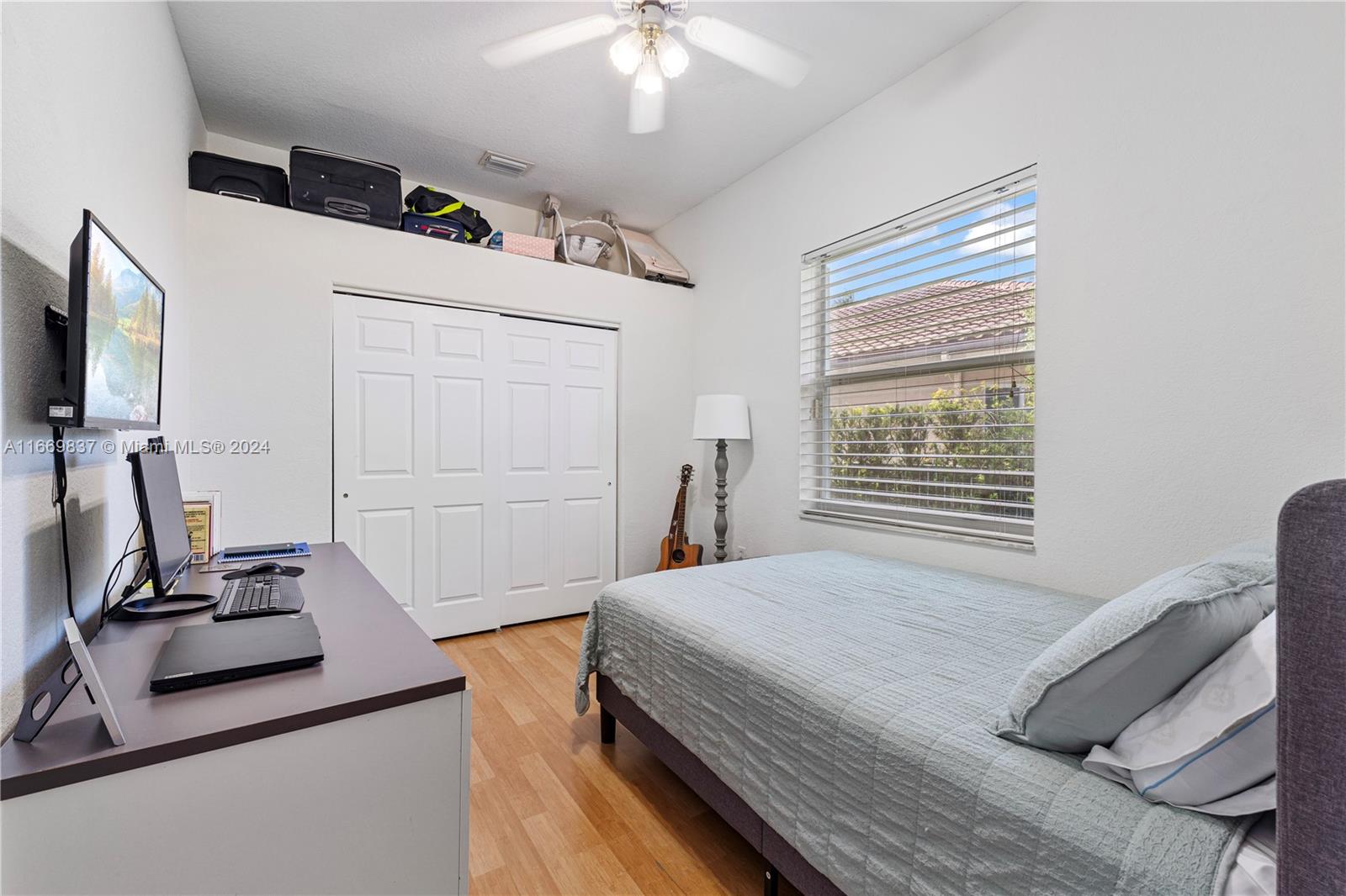 PEMBROKE ISLES III - Residential