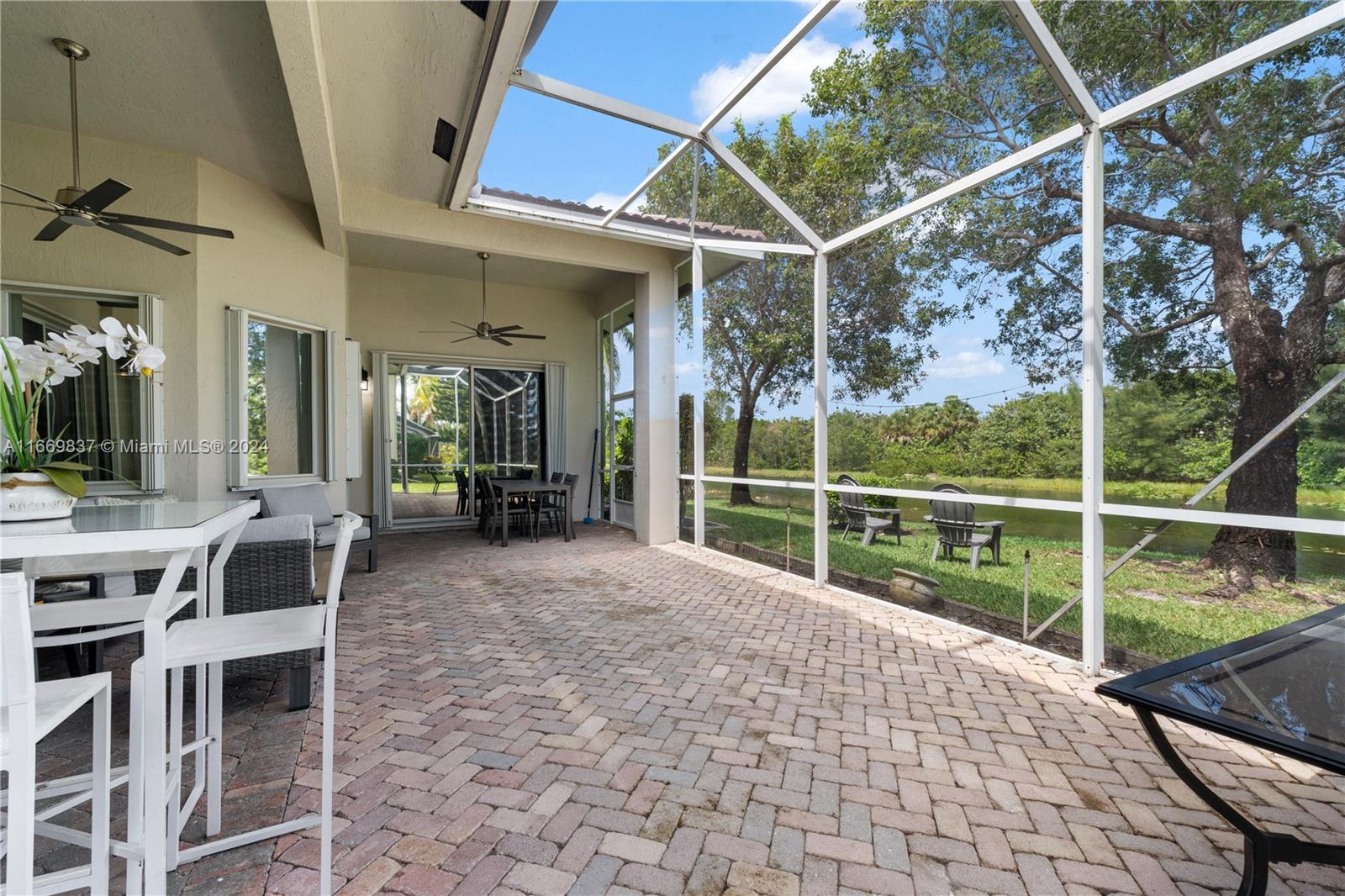 PEMBROKE ISLES III - Residential