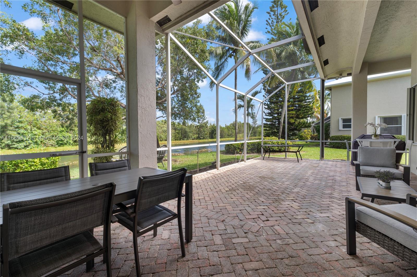 PEMBROKE ISLES III - Residential
