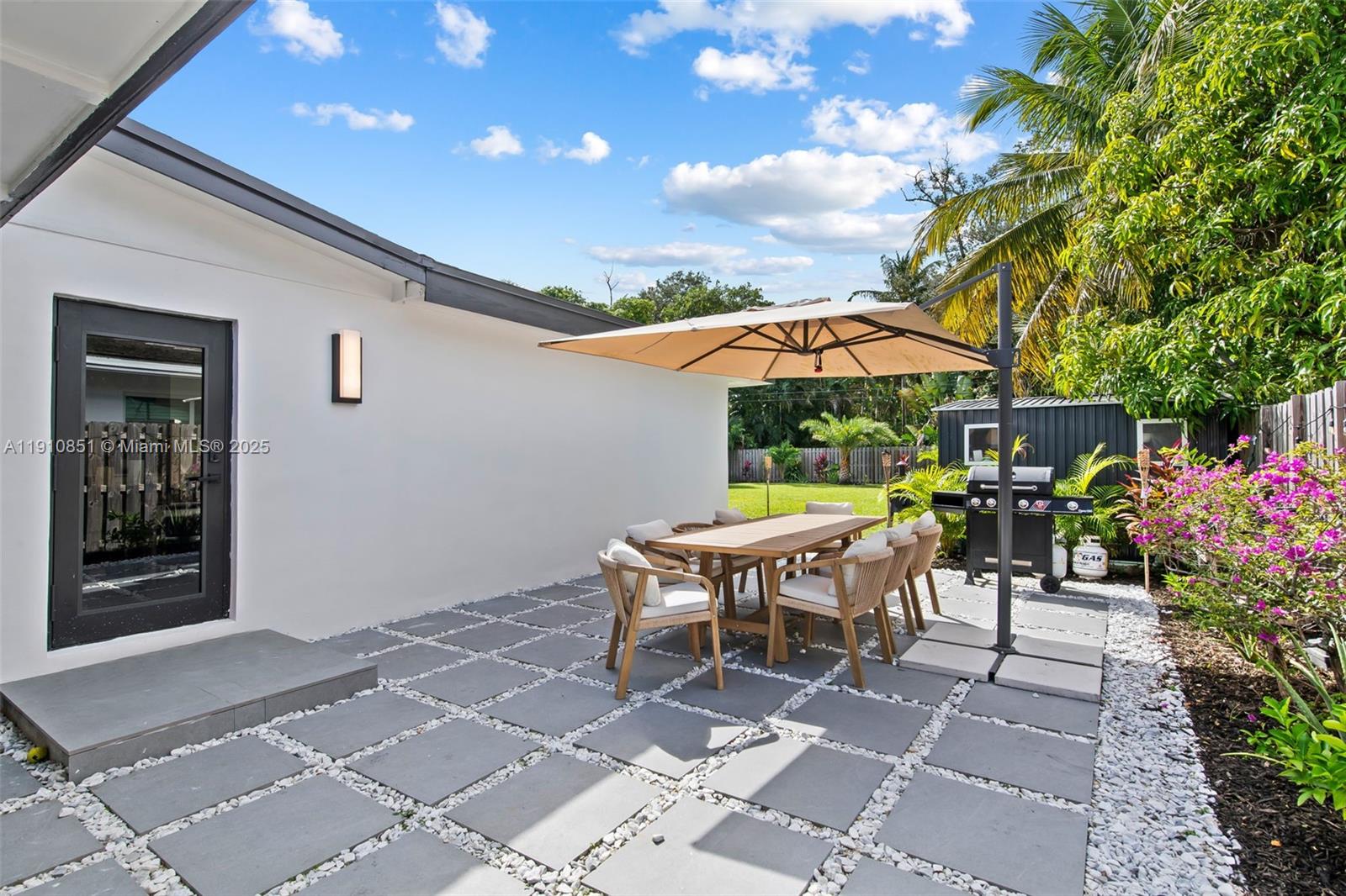 ROBERTSON PARK - Residential