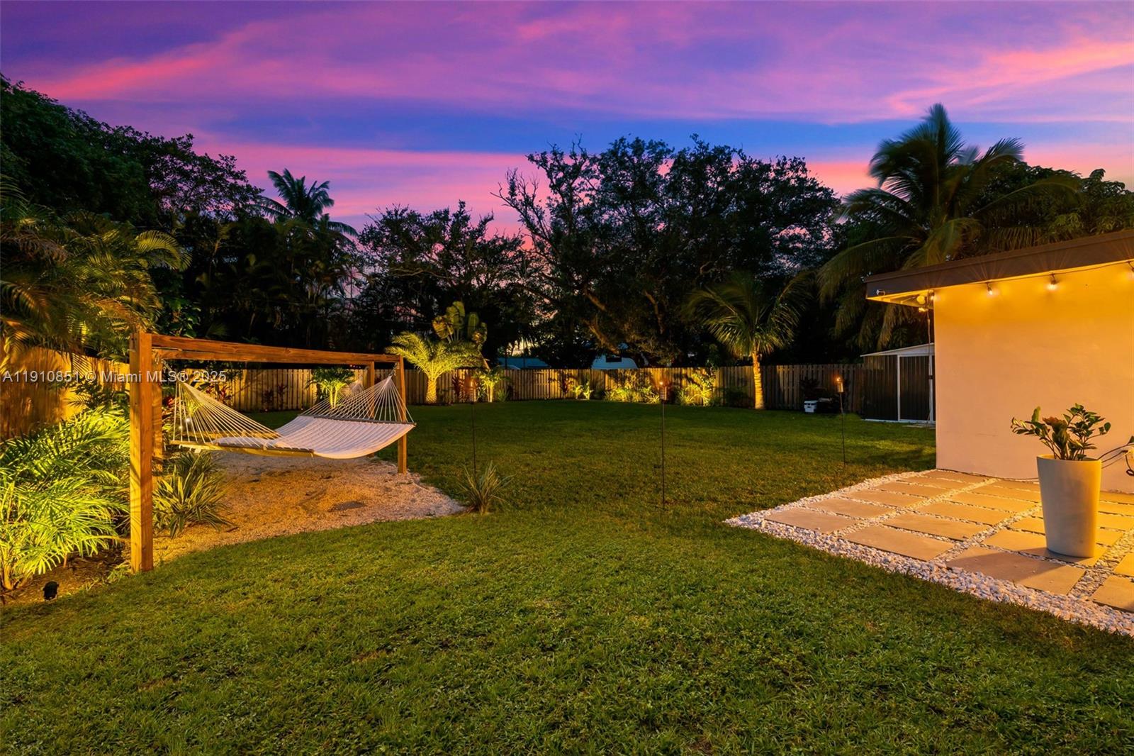 ROBERTSON PARK - Residential