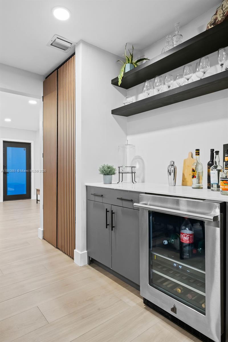 ROBERTSON PARK - Residential