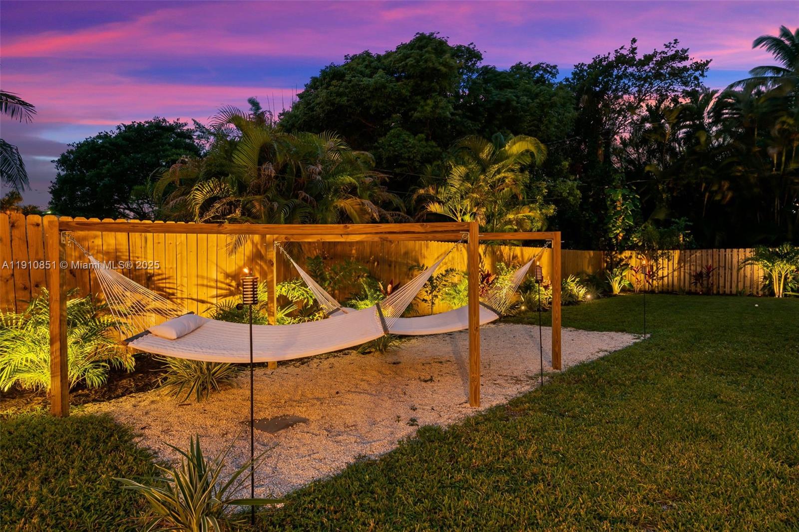 ROBERTSON PARK - Residential