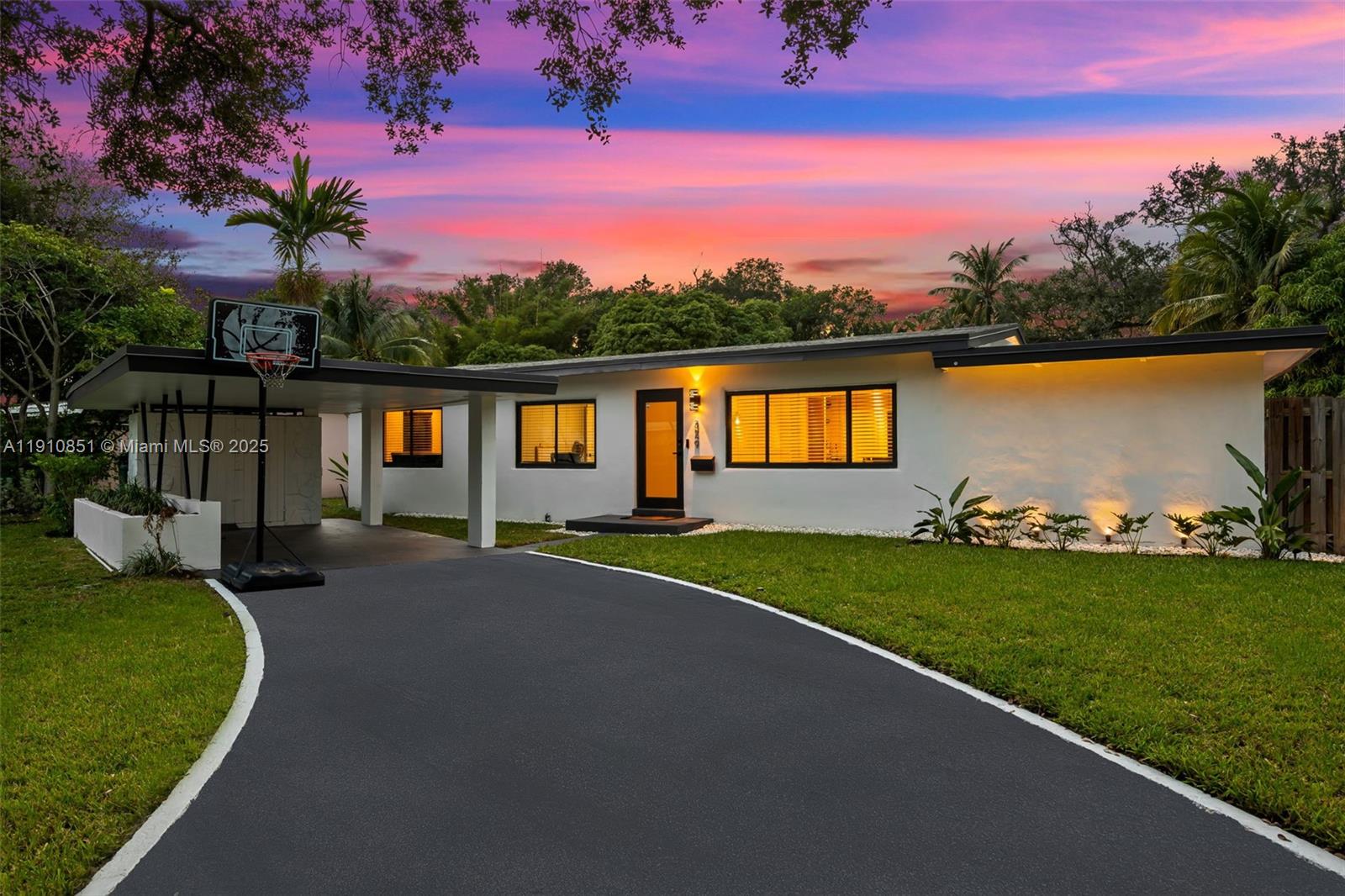 ROBERTSON PARK - Residential