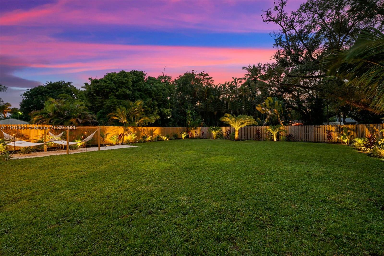 ROBERTSON PARK - Residential