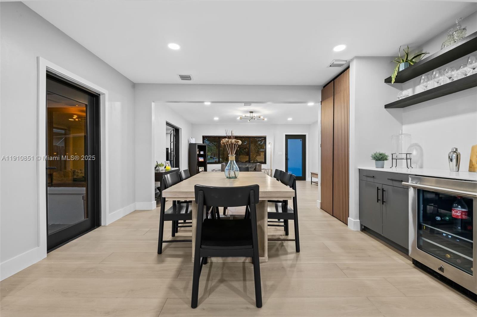 ROBERTSON PARK - Residential