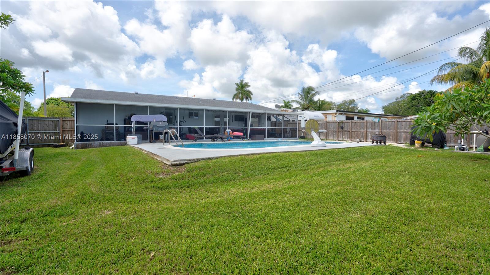 651 NW 15th St