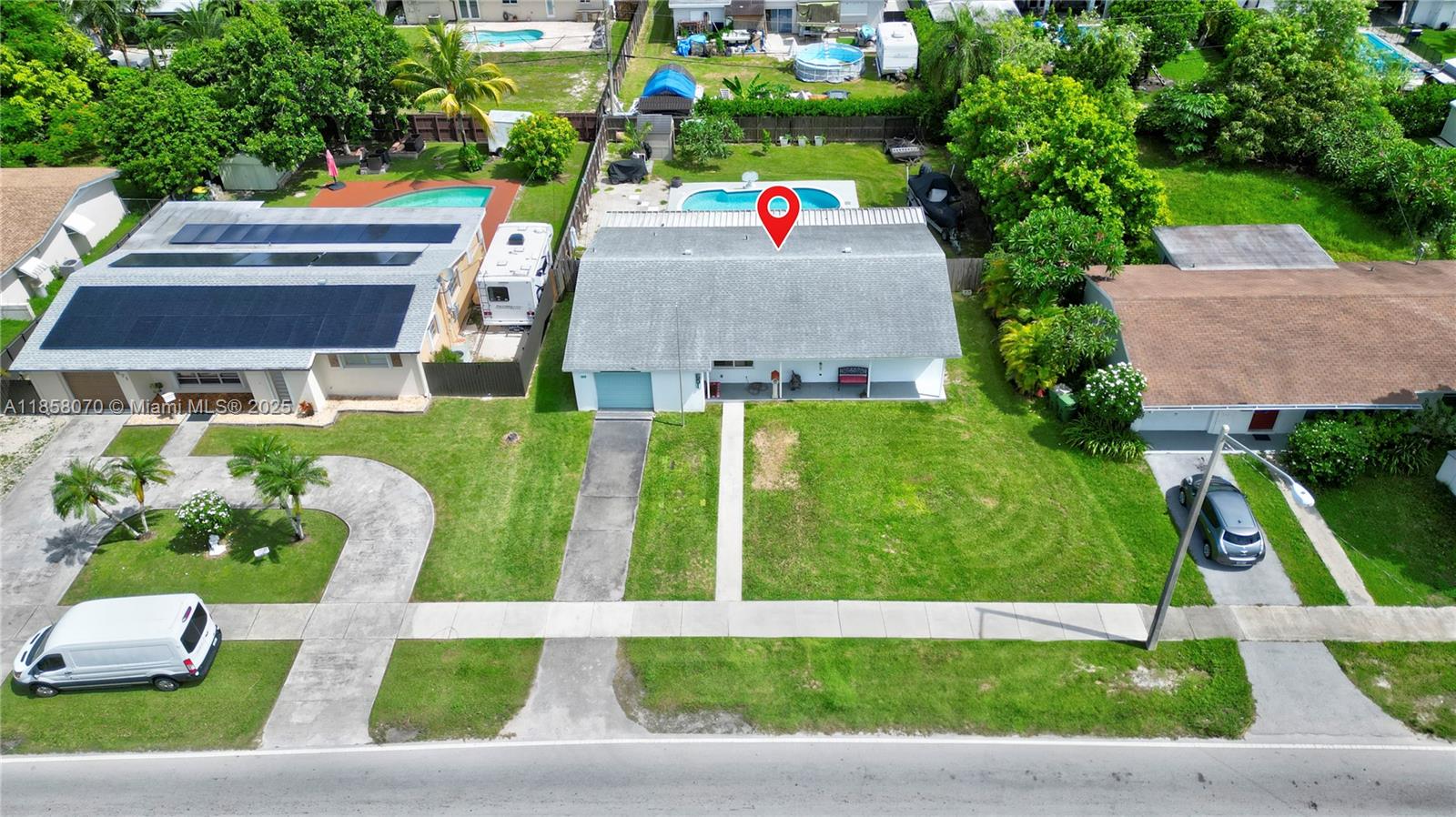 651 NW 15th St