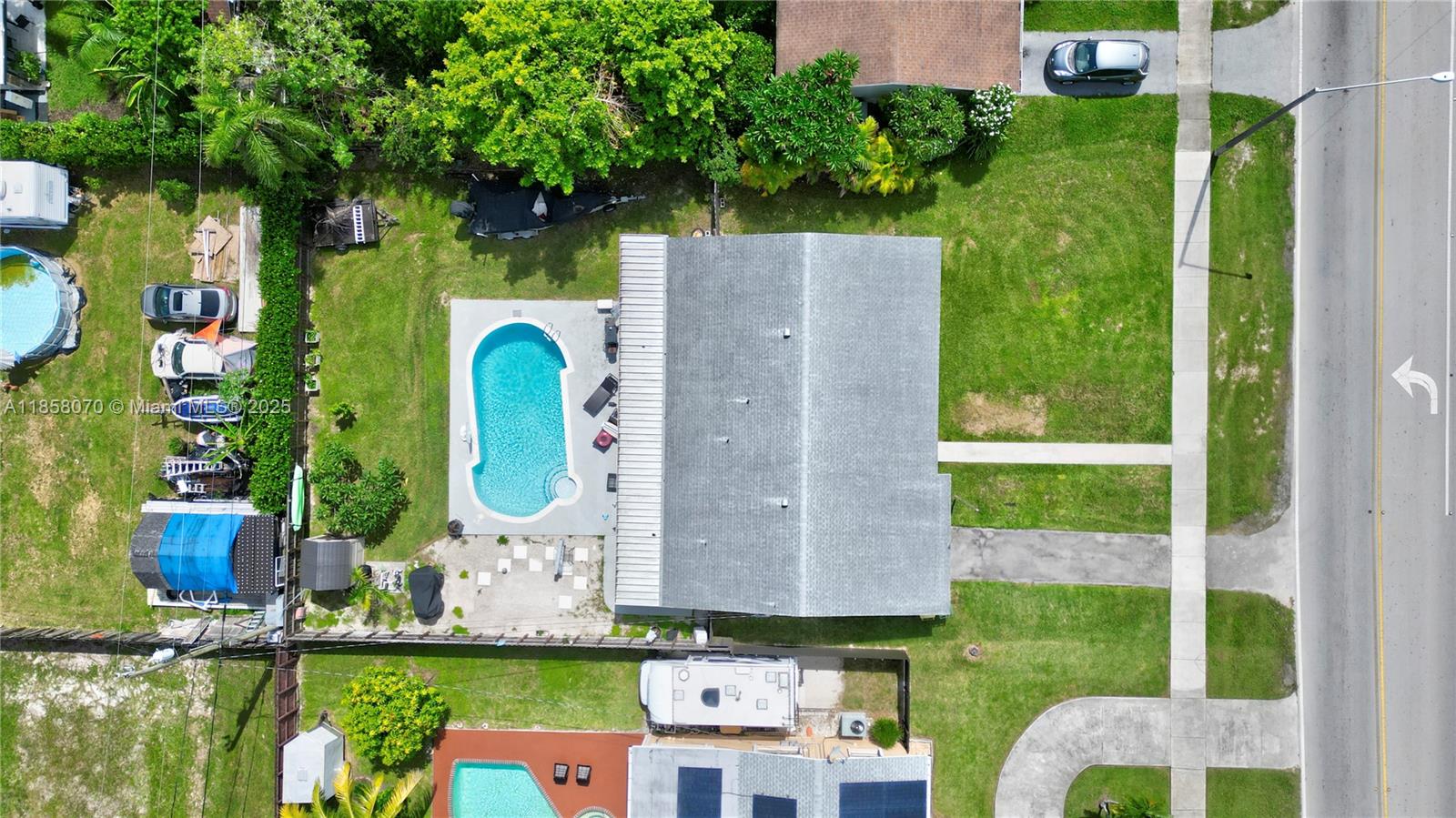 651 NW 15th St