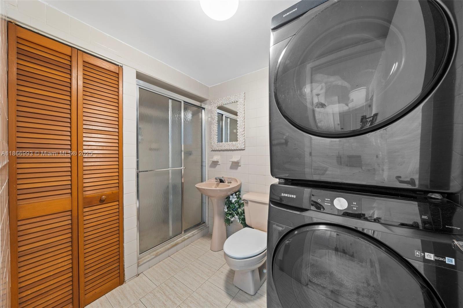 ST JAMES PARK SECOND ADD - Residential Lease