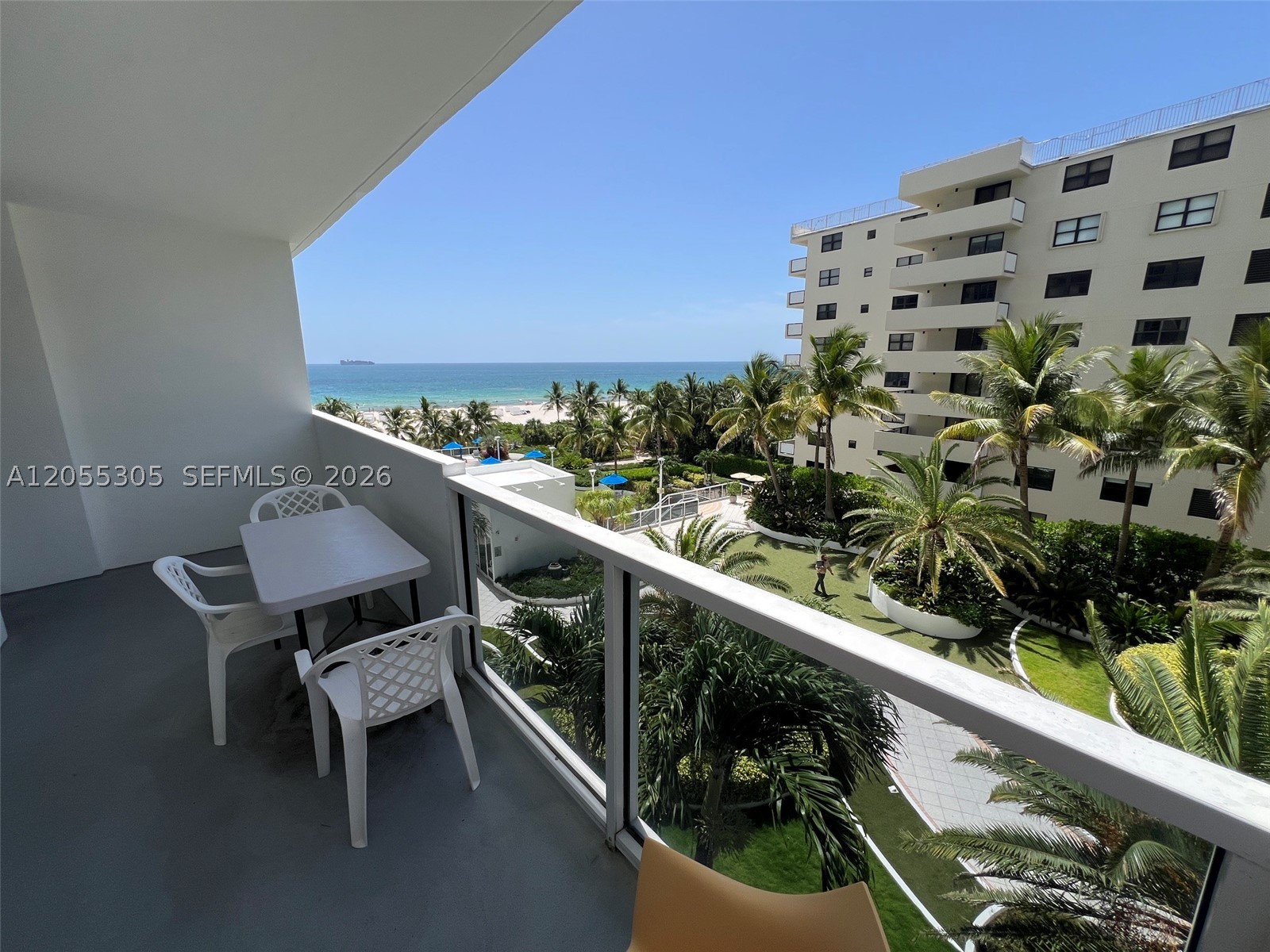 100 Lincoln Rd 634
