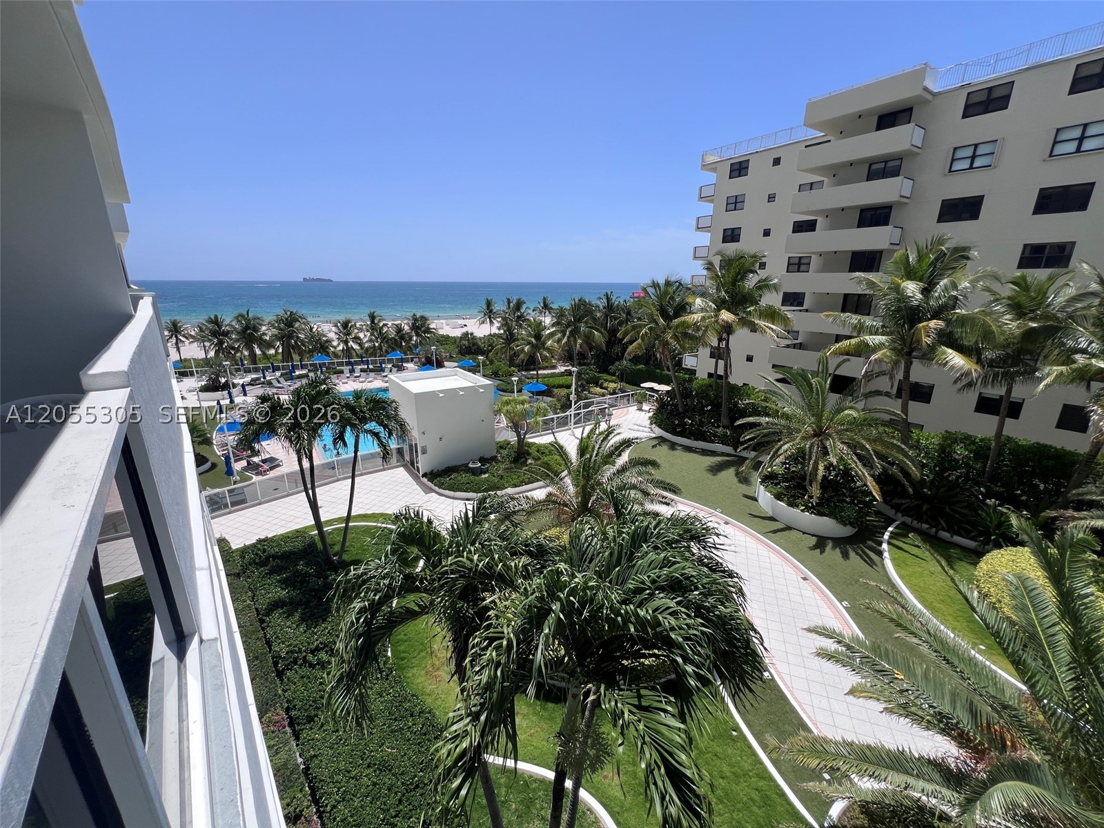 100 Lincoln Rd 634