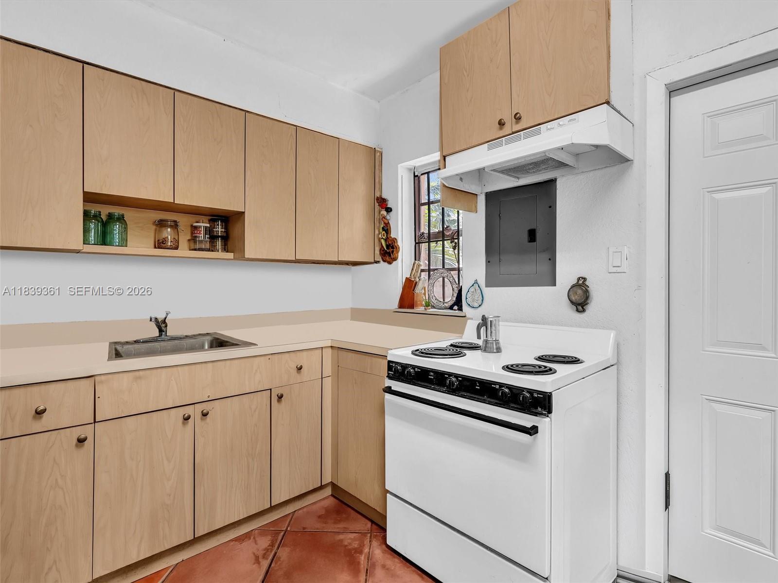 FROW HOMESTEAD - Residential Income