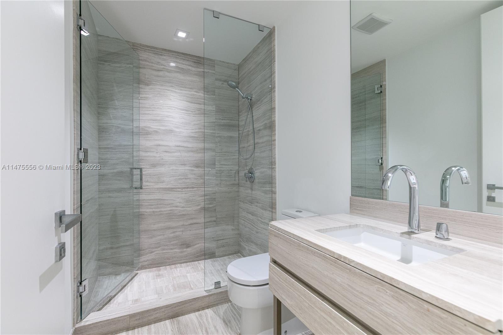 18975 COLLINS CONDO - Residential Lease