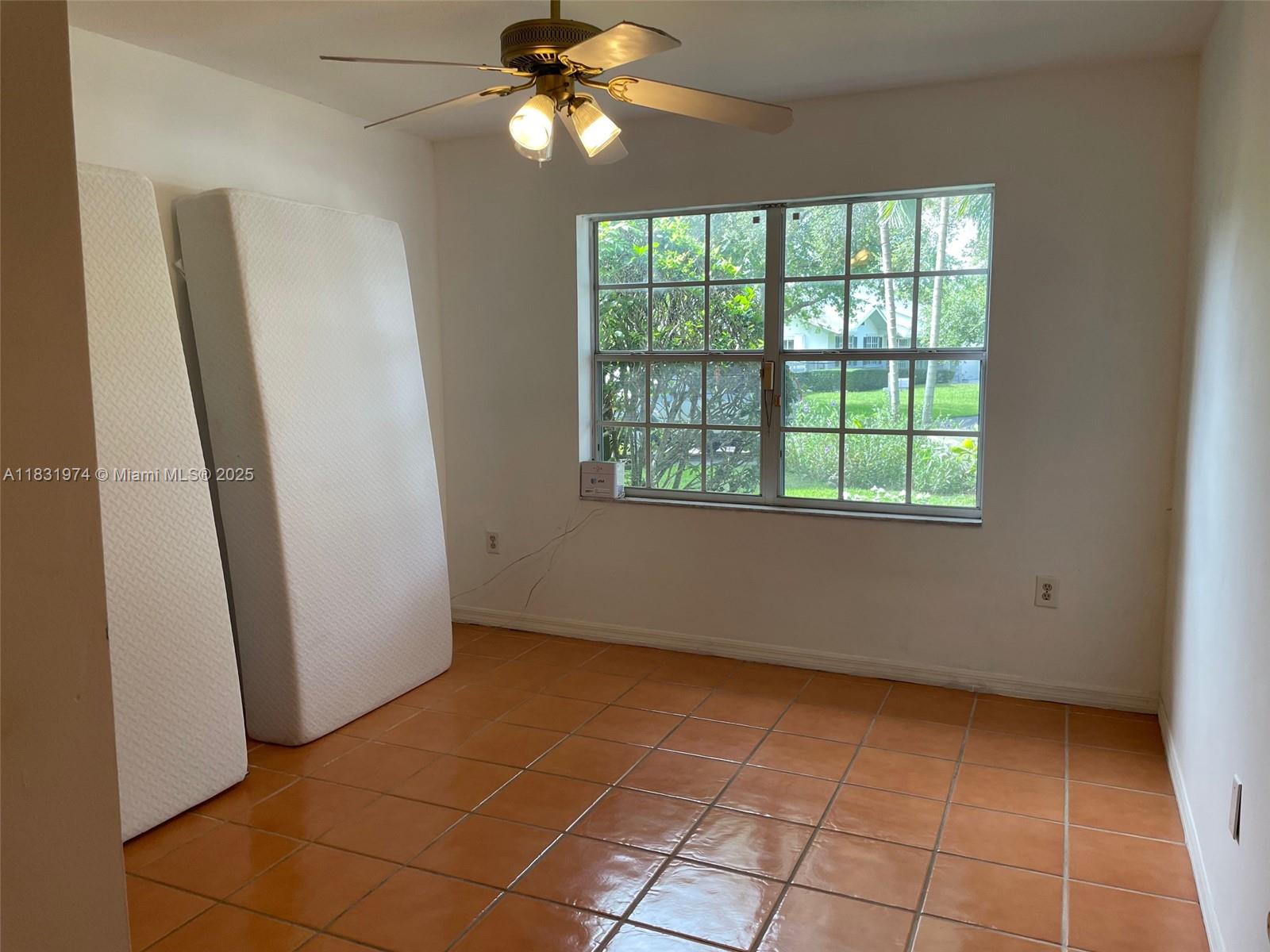 COUNTRY WALK SEC 5 REPLT - Residential