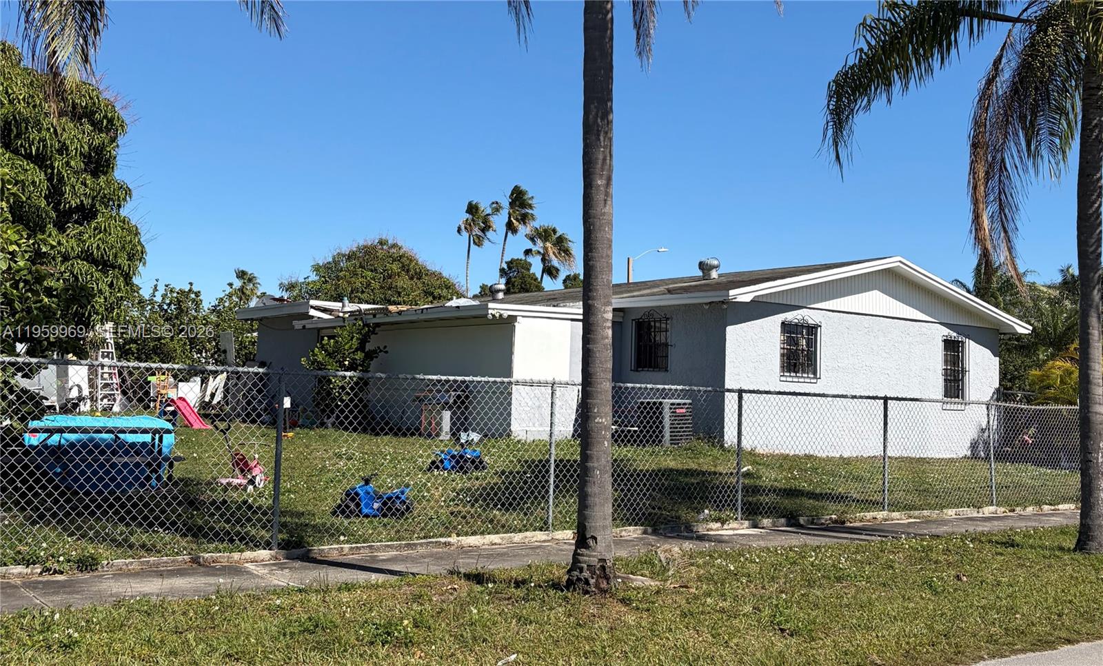 LOS ANGELES ESTATES SEC 3 - Residential