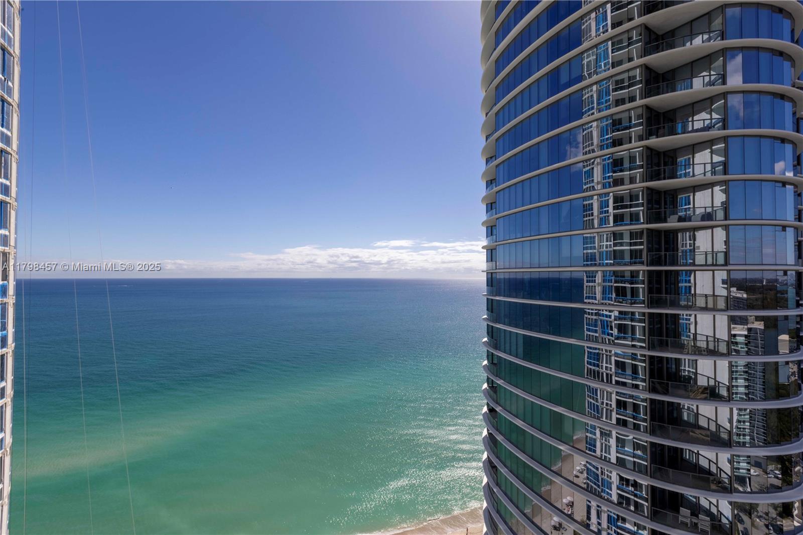 TDR TOWER III CONDO - Residential