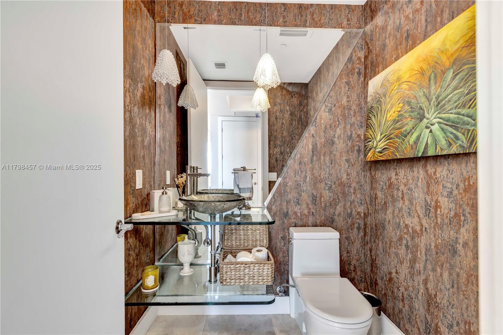 TDR TOWER III CONDO - Residential