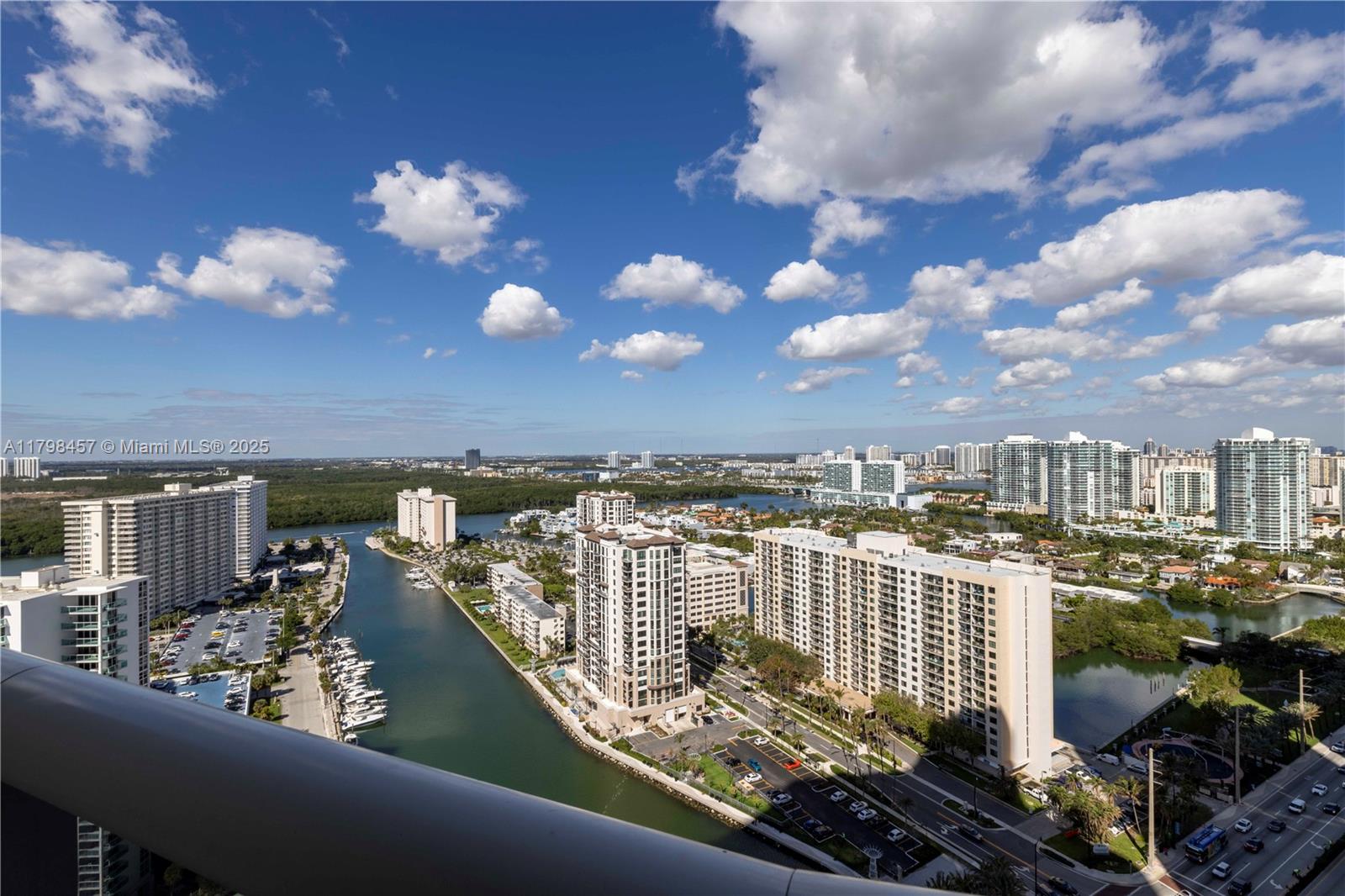 TDR TOWER III CONDO - Residential