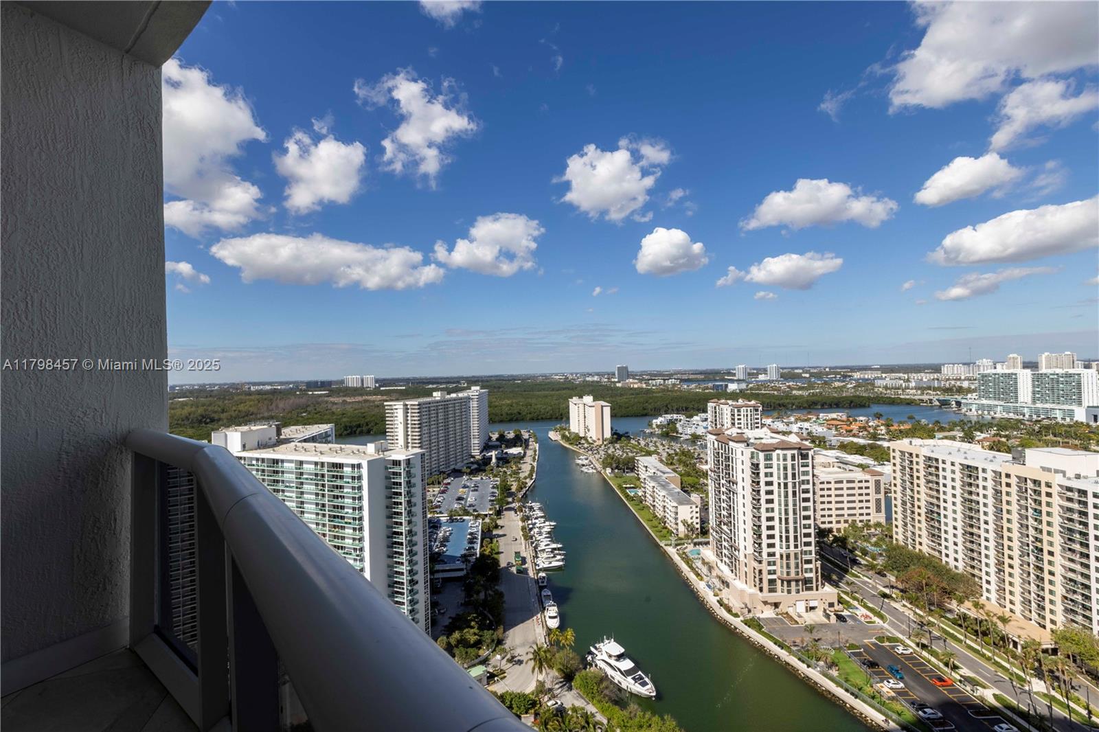 TDR TOWER III CONDO - Residential