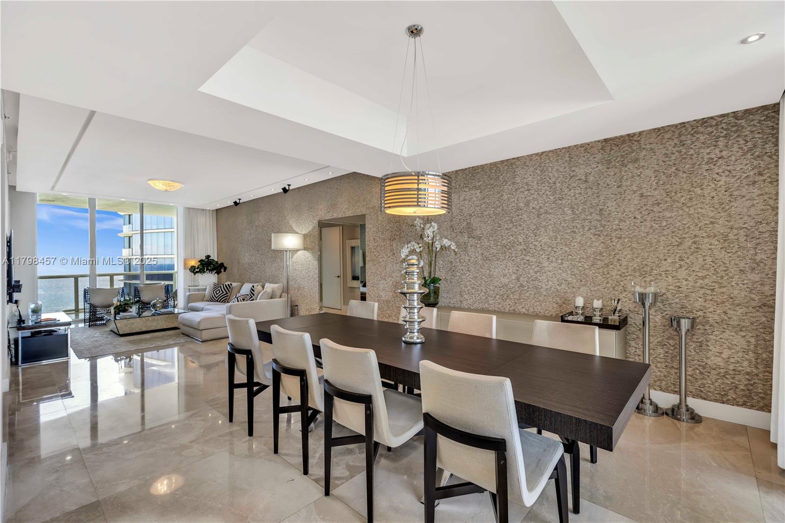 TDR TOWER III CONDO - Residential