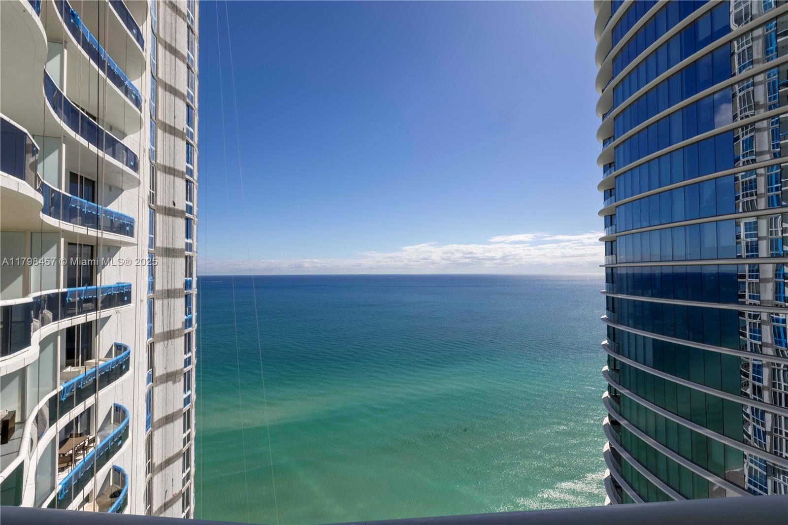 TDR TOWER III CONDO - Residential