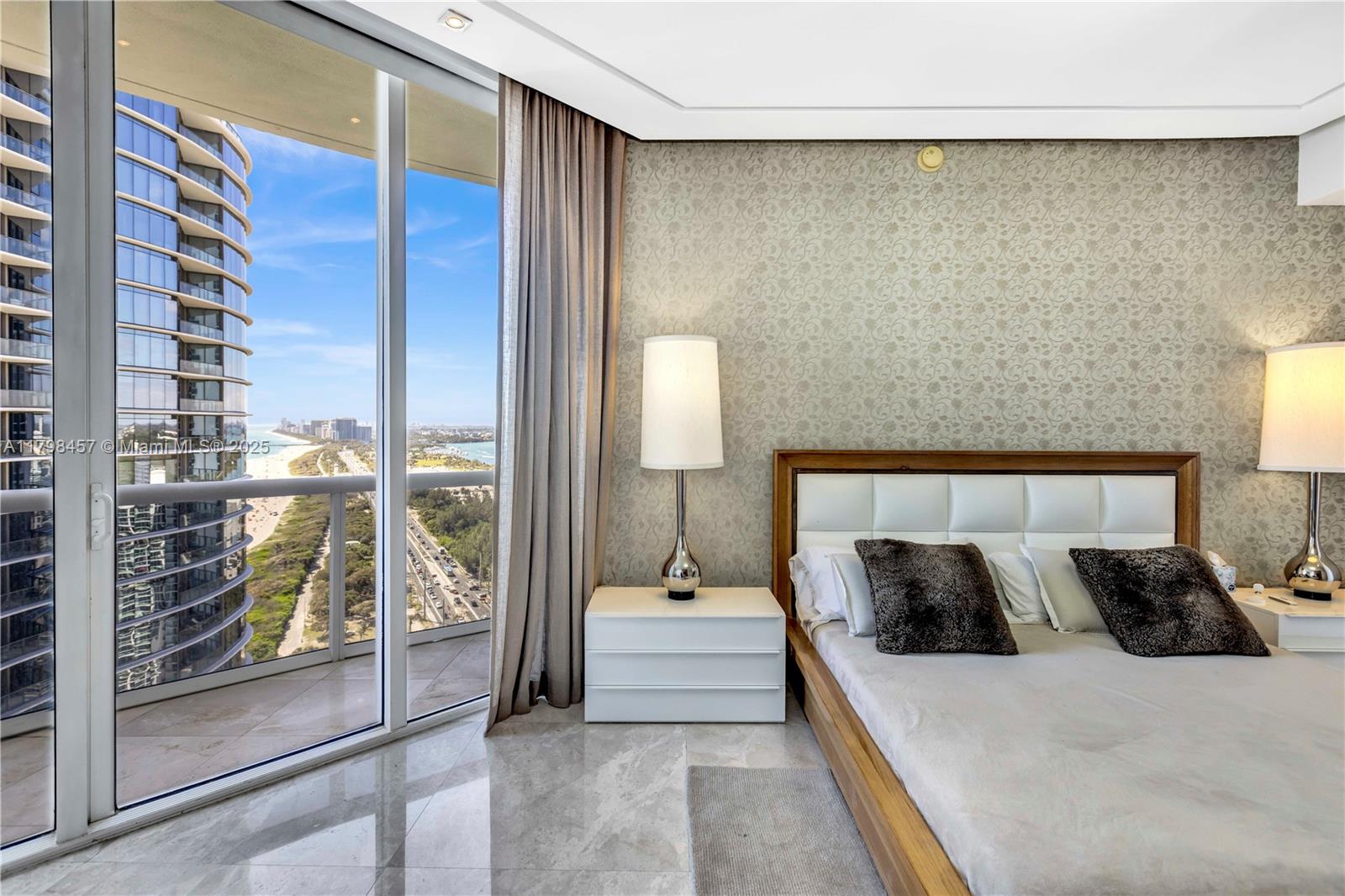 TDR TOWER III CONDO - Residential