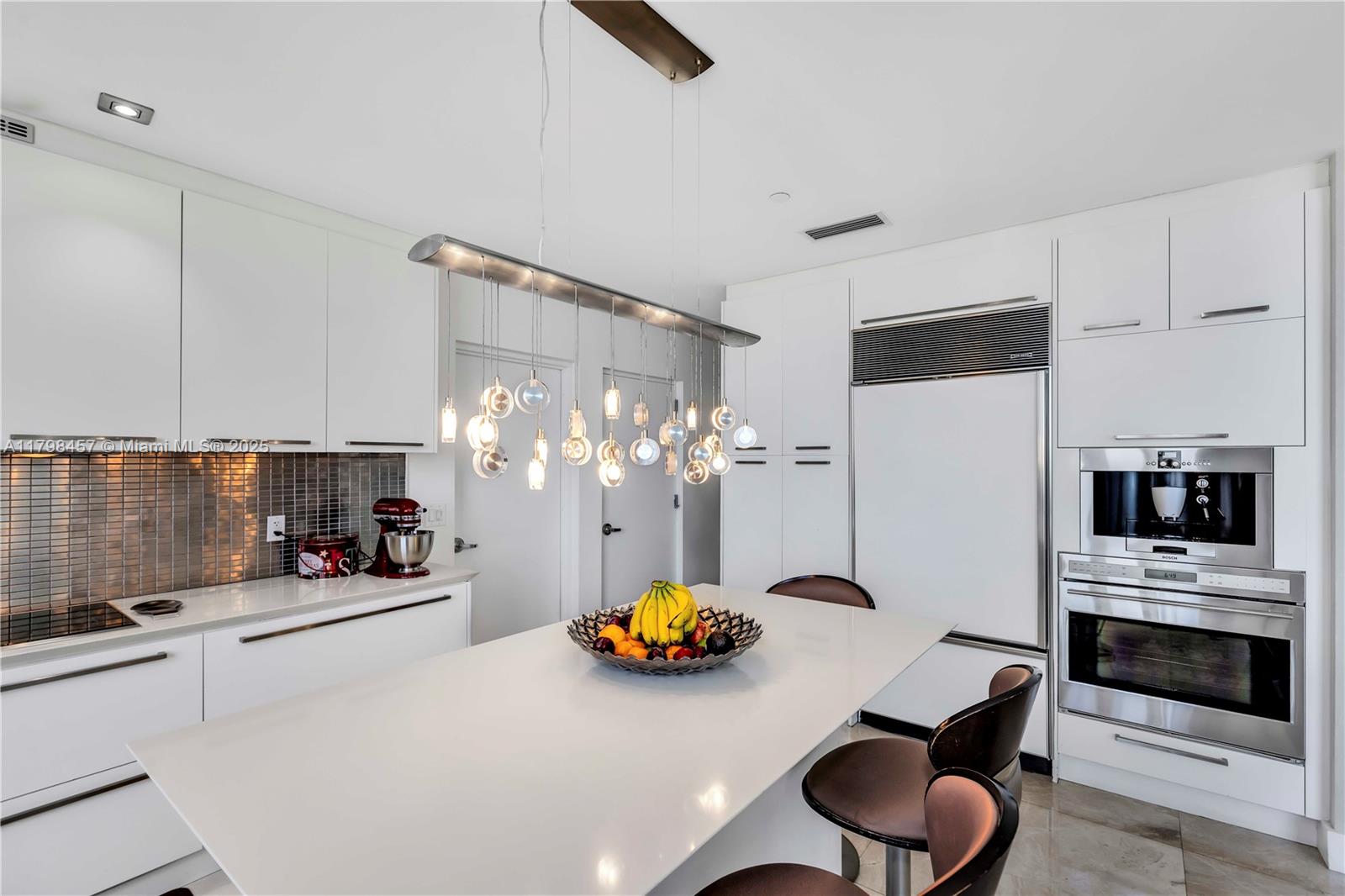 TDR TOWER III CONDO - Residential