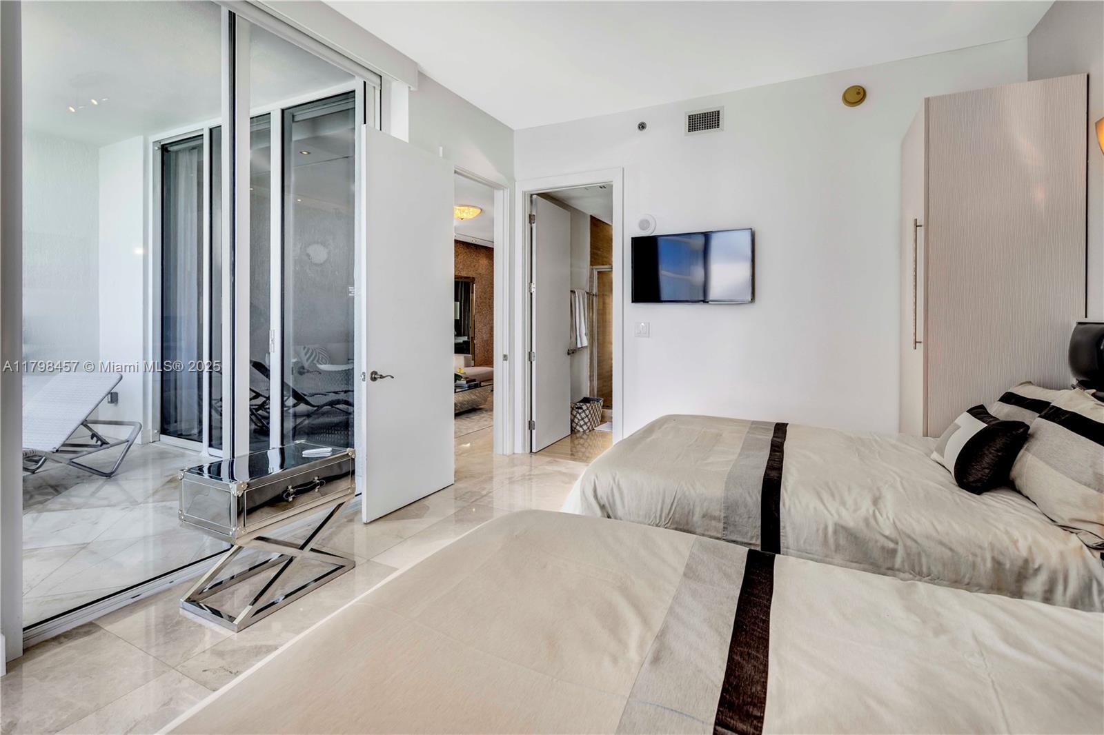 TDR TOWER III CONDO - Residential