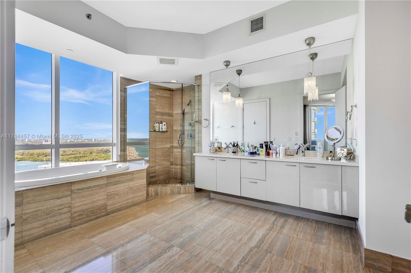 TDR TOWER III CONDO - Residential